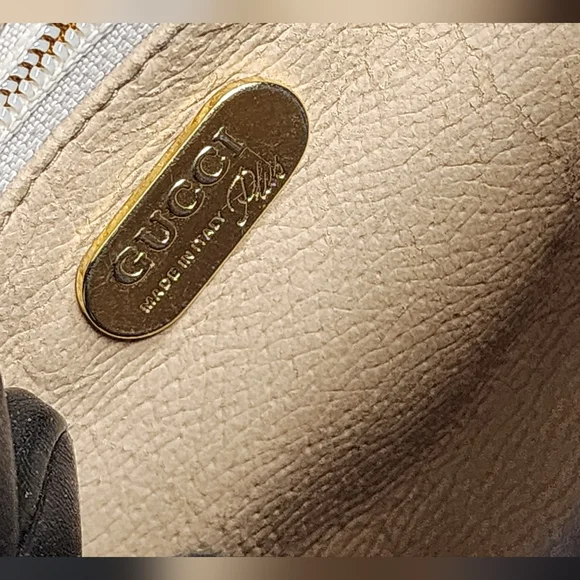 Vintage Gucci GG Plus Crossbody Bag – Rare Collector’s Piece - Picture 12 of 16